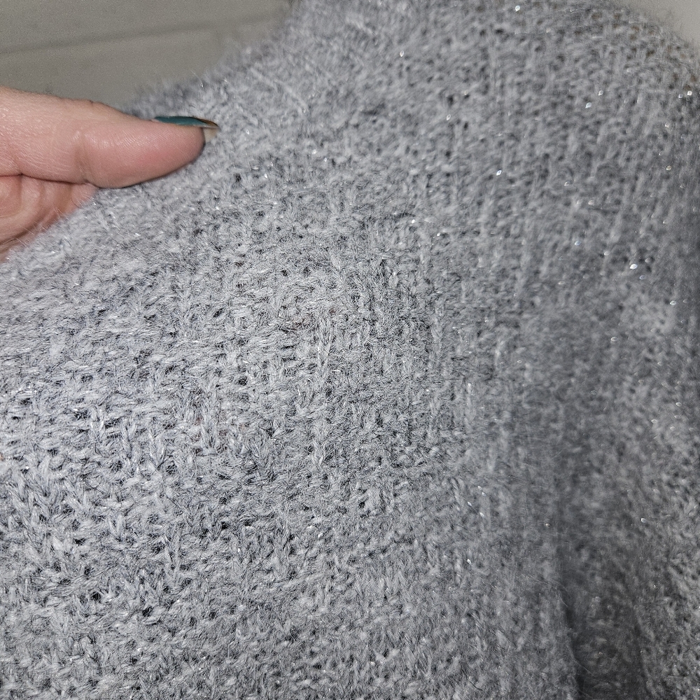 Bow Back Lurex Fuzzy sweater - Picture 7 of 9